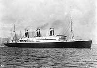 Photo #  NH 43553:  S.S. Leviathan steaming out of New York Harbor, circa the mid-1920s