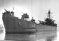 Photo # NH 97466:  Greek LST Syros approaching the beach, circa 1969